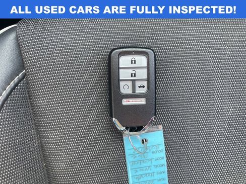 Used 2024 Hyundai Venue Limited FWD image 22