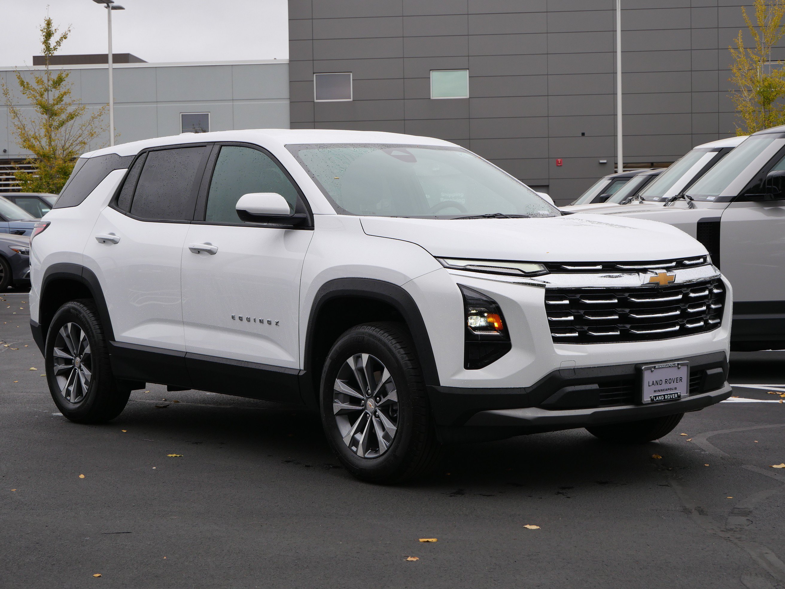 Used 2025 Chevrolet Equinox LT AWD/4WD image 7