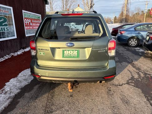 Used 2017 Subaru Forester 2.5i image 6