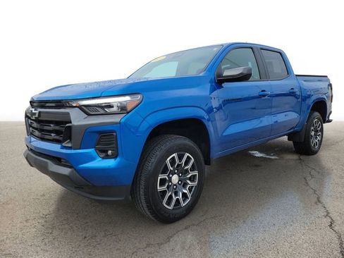 Certified 2023 Chevrolet Colorado LT w/ LT Convenience Package III AWD/4WD image 2