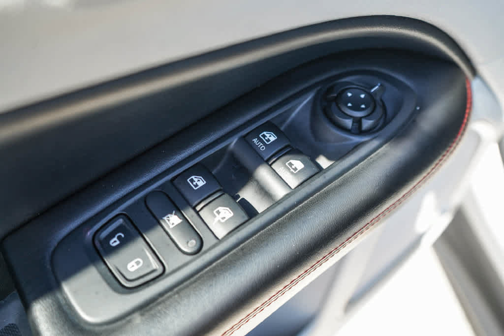 Used 2021 Jeep Compass Limited FWD image 22