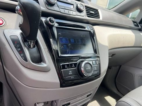 Used 2015 Honda Odyssey Touring image 19