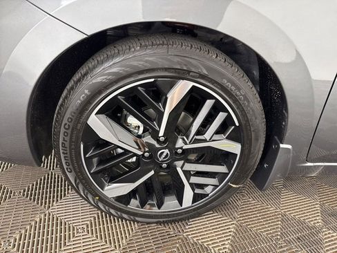 New 2025 Nissan Versa SR w/ Trunk Package image 26