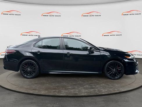 Used 2023 Toyota Camry SE AWD/4WD image 6
