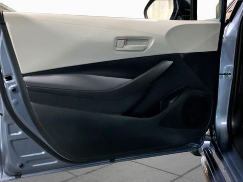 Used 2025 Toyota Corolla LE FWD image 22