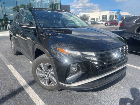 Used 2022 Hyundai Tucson Blue w/ Cargo Package AWD/4WD image 2