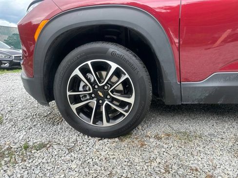 Used 2025 Chevrolet TrailBlazer LT AWD/4WD image 18