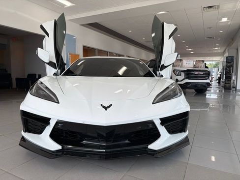 Used 2024 Chevrolet Corvette Stingray Preferred Cpe w/ Z51 Performance Package RWD image 29