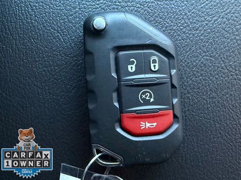 Used 2025 Jeep Gladiator Rubicon w/ Convenience Group image 31