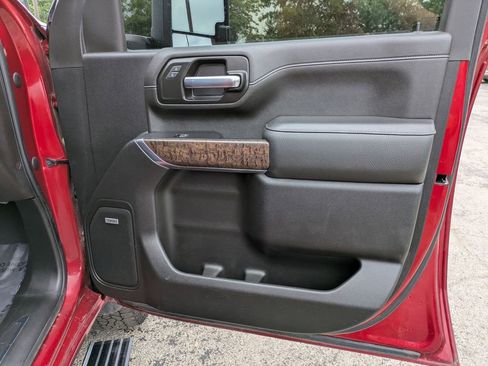 Used 2023 GMC Sierra 3500 Denali w/ Denali Ultimate Package image 30