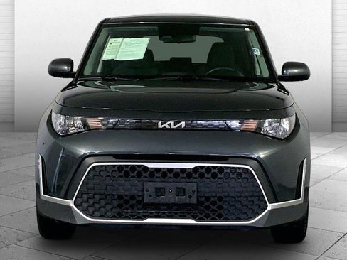 Used 2025 Kia Soul LX w/ LX Technology Package FWD image 2