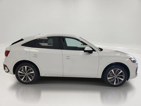 Used 2021 Audi Q5 2.0T Premium w/ Convenience Package AWD/4WD image 4