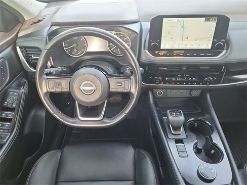 Used 2023 Nissan Rogue SL w/ SL Premium Package image 27