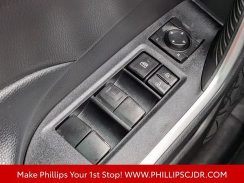 Used 2021 Toyota RAV4 LE FWD image 22