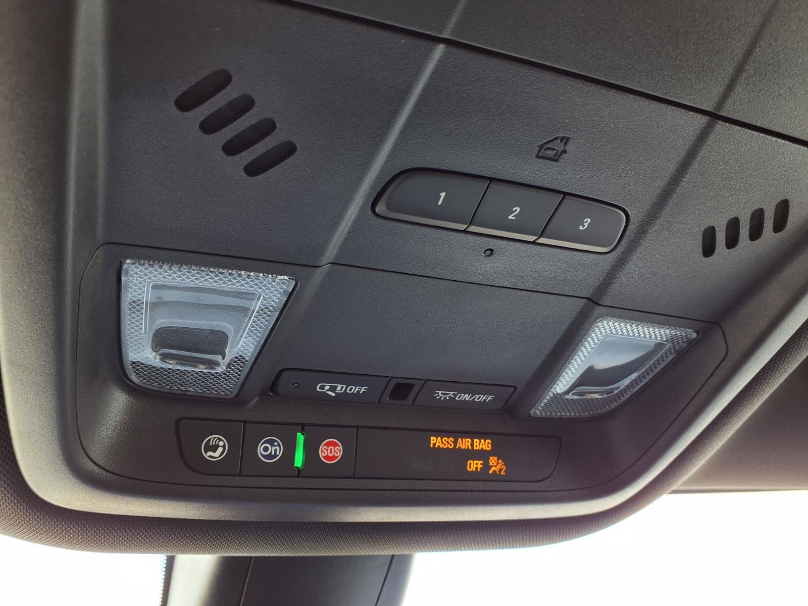 Used 2024 Buick Enclave Essence FWD image 17