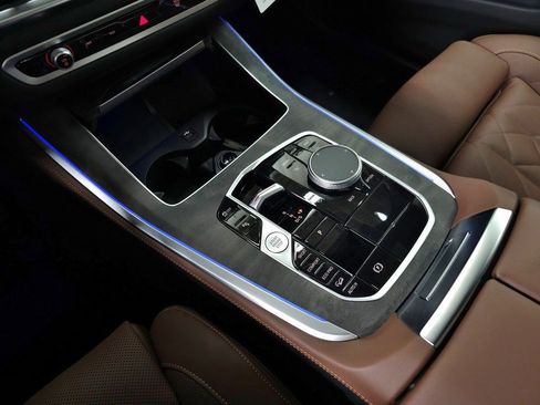 Used 2026 BMW X5 xDrive40i w/ Parking Assistance Package AWD/4WD image 26