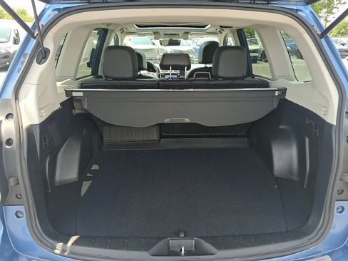 Used 2017 Subaru Forester 2.5i Touring AWD/4WD image 30