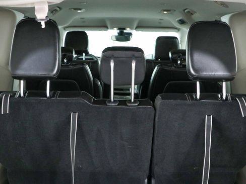 Used 2024 Chrysler Pacifica Touring-L FWD image 29