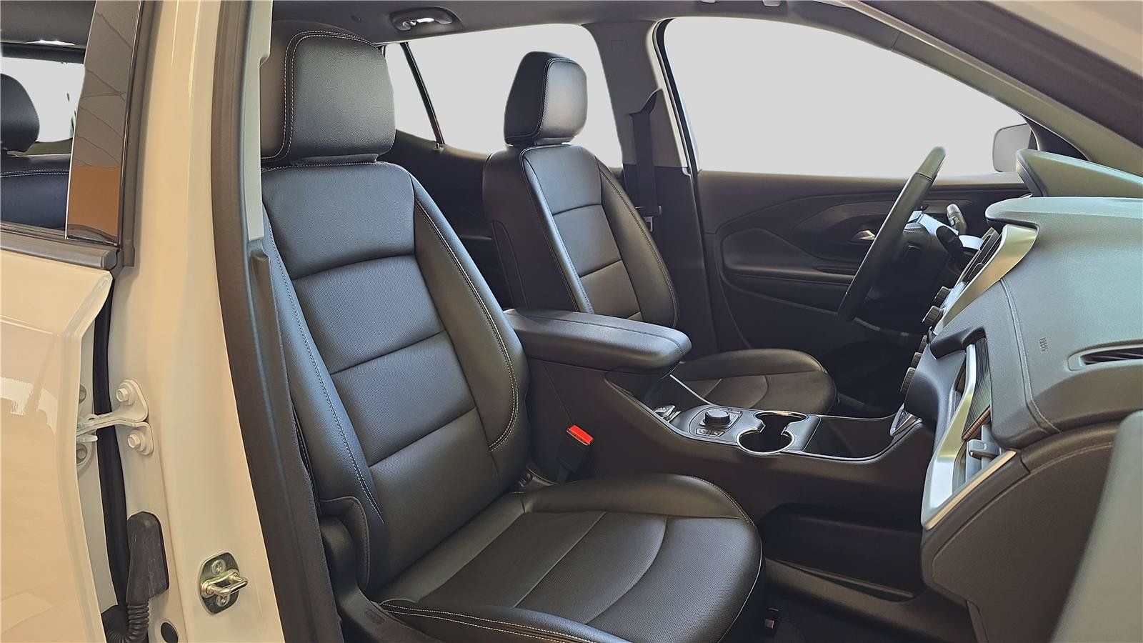 Used 2024 GMC Terrain SLT w/ Elevation Edition AWD/4WD image 14