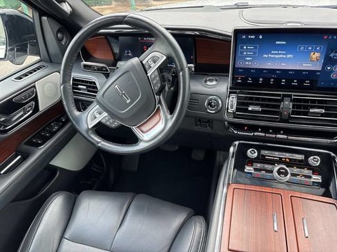 Certified 2022 Lincoln Navigator L Reserve AWD/4WD image 14