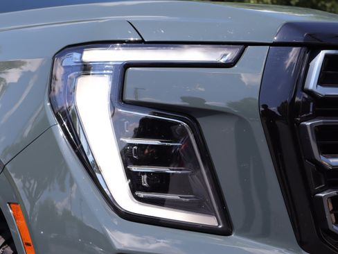 Used 2026 GMC Yukon AT4 AWD/4WD image 31