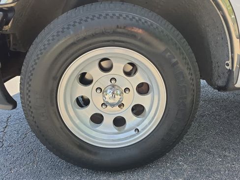 Used 2001 Ford F150 XL image 13