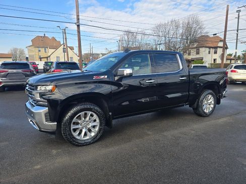 Used 2021 Chevrolet Silverado 1500 LTZ w/ LTZ Premium Package image 3