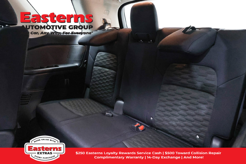 Used 2022 Nissan Pathfinder SV FWD image 27