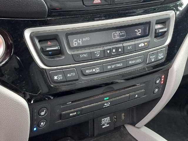 Used 2017 Honda Pilot Elite image 18
