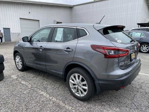 Used 2021 Nissan Rogue Sport S image 4