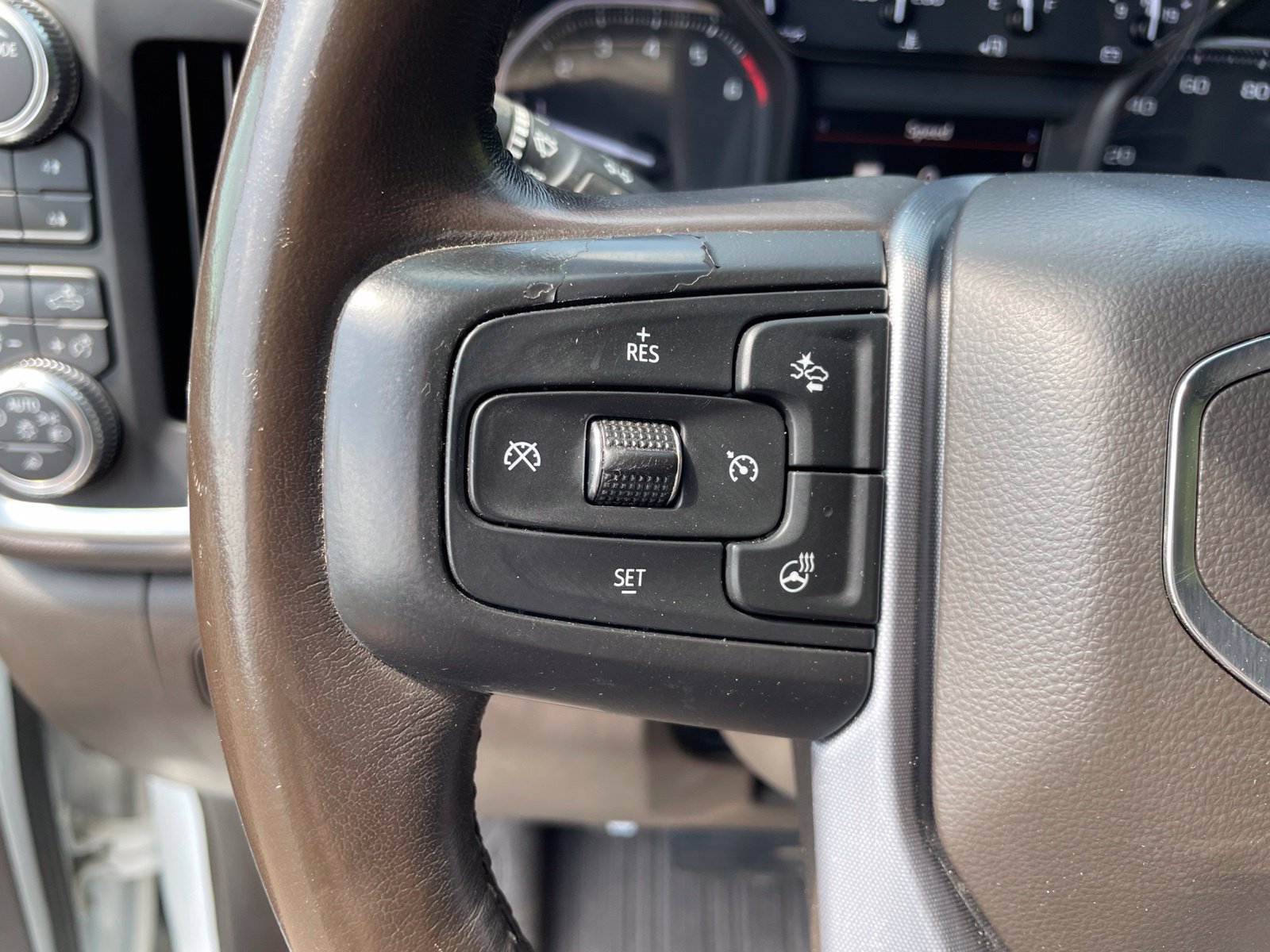 Used 2021 GMC Sierra 1500 SLT AWD/4WD image 19