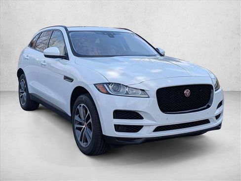Used 2020 Jaguar F-PACE Premium image 3