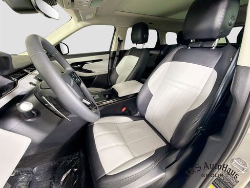 Used 2024 Land Rover Range Rover Evoque Dynamic SE AWD/4WD image 11