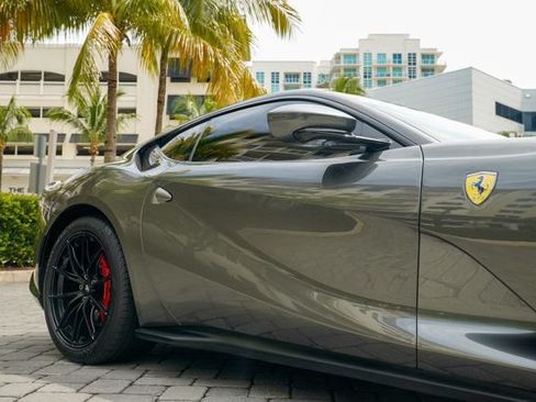 Used 2020 Ferrari 812 Superfast RWD image 41