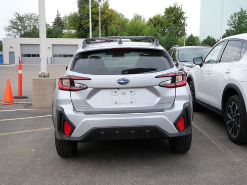 Used 2024 Subaru Crosstrek 2.0i Premium AWD/4WD image 6