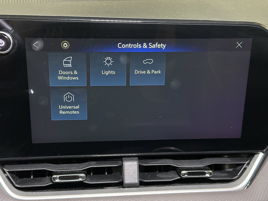 Used 2025 Chevrolet Equinox LT w/ Convenience Package II AWD/4WD image 43