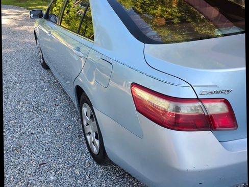 Used 2007 Toyota Camry LE FWD image 18