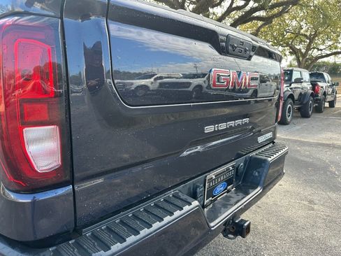Used 2022 GMC Sierra 1500 Elevation image 12
