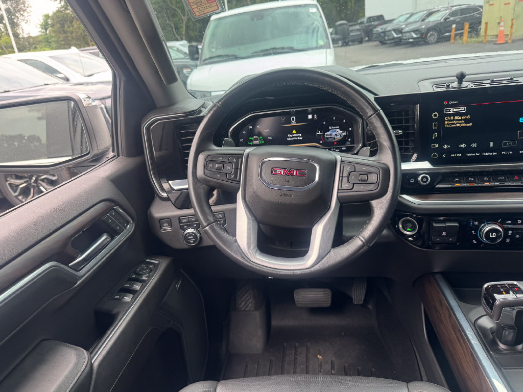 Used 2022 GMC Sierra 1500 SLT w/ SLT Convenience Package AWD/4WD image 14