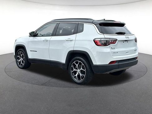 Certified 2024 Jeep Compass Limited AWD/4WD image 3