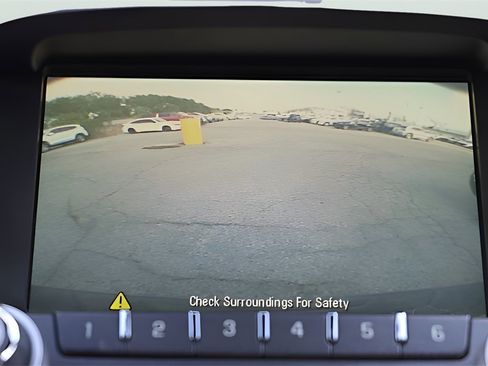 Used 2016 Chevrolet Equinox LTZ w/ Enhanced Convenience Package image 22