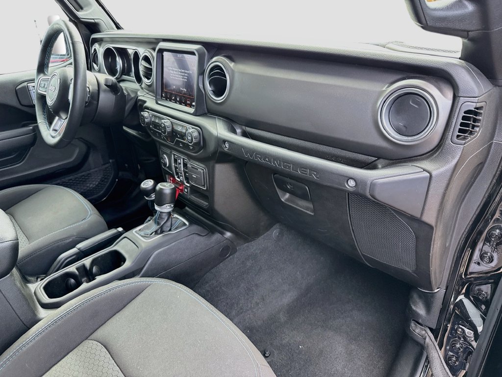 Used 2023 Jeep Wrangler Unlimited Rubicon 4xe w/ Cold Weather Group AWD/4WD image 34