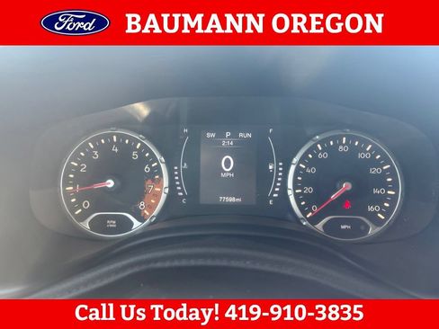 Used 2017 Jeep Renegade Latitude FWD image 19