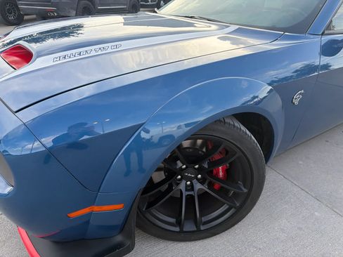 Used 2020 Dodge Challenger SRT Hellcat RWD image 5