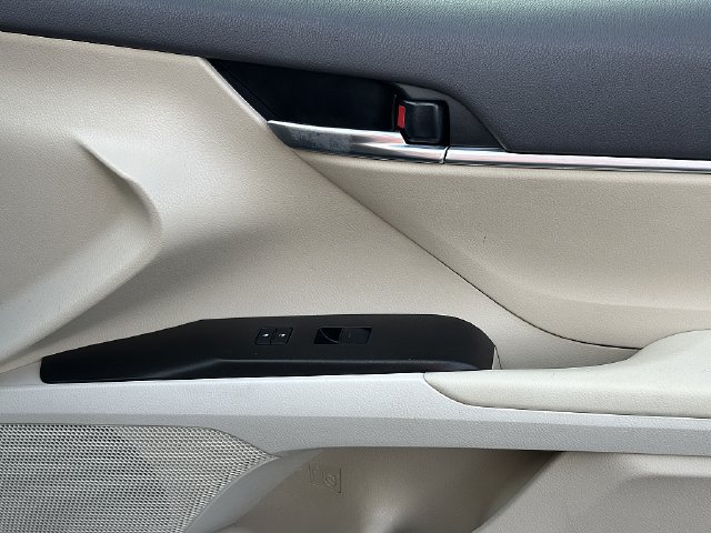Used 2023 Toyota Camry LE FWD image 12