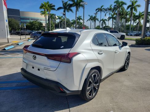 Used 2024 Lexus UX 250h FWD w/ Premium Package image 7