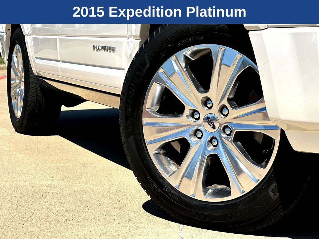 Used 2015 Ford Expedition Platinum RWD image 2