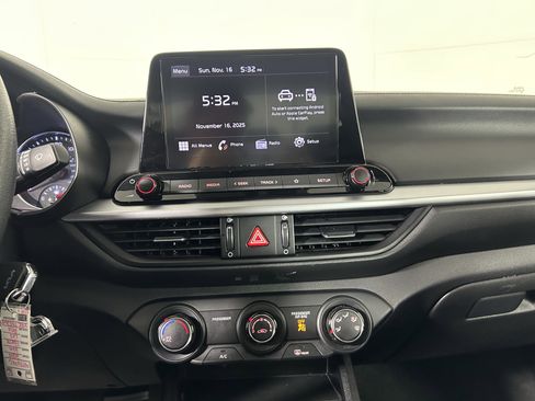 Certified 2024 Kia Forte LXS image 21