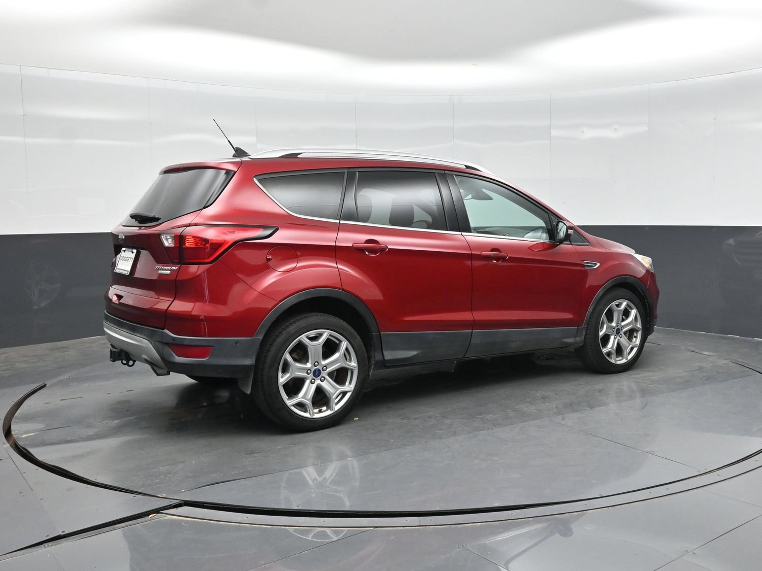Certified 2019 Ford Escape Titanium FWD image 12