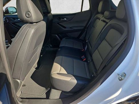 New 2026 Chevrolet Equinox LT w/ Convenience Package II image 11